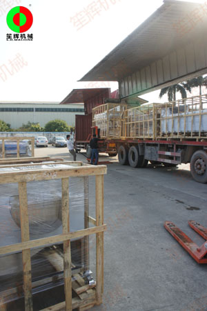 新年開門紅,兩貨車蔬果加工設備裝車出貨!