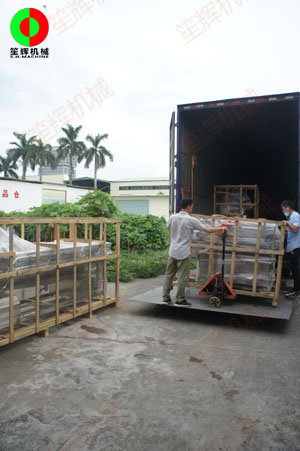 江蘇客戶訂購的多套渦流洗菜機組裝車發貨！