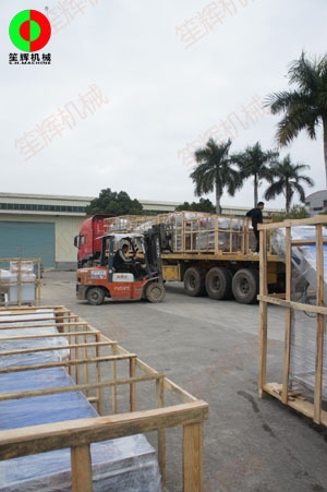 蔬果清洗加工生產線春節前專車發貨上海客戶!