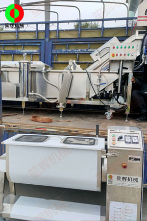 廣州客戶訂購的全網鏈氣泡清洗機、攪拌機裝車交付客戶！